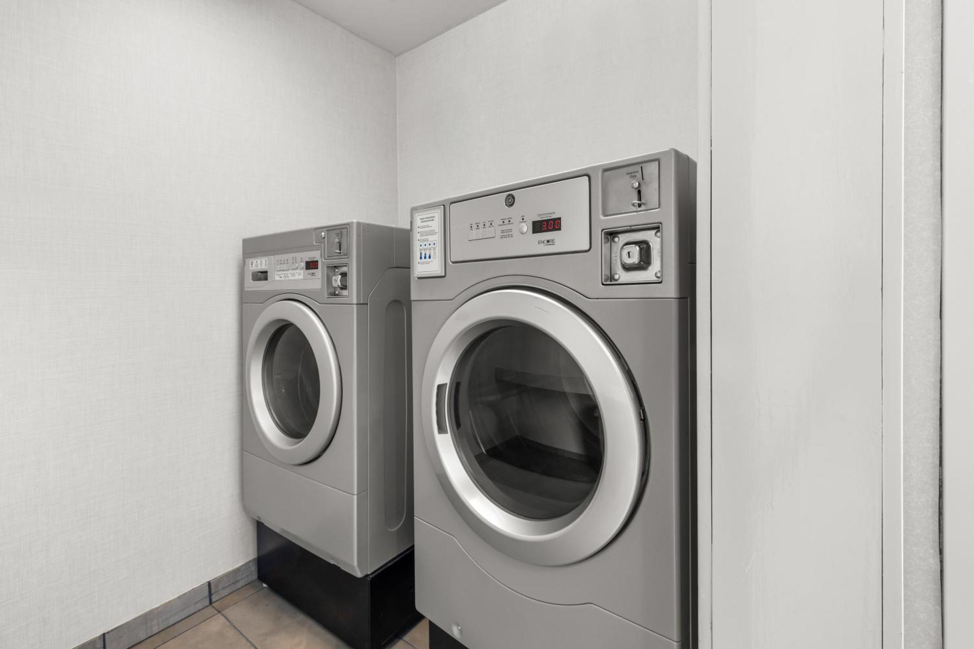Comfort Inn & Suites Rome South Buitenkant foto